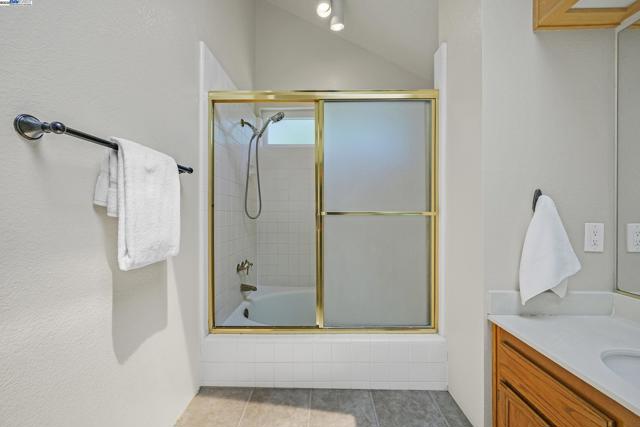8043 Crossridge Rd, Dublin CA: https://media.crmls.org/mediaz/2f103795-2098-48f5-bb4a-f49fab588738.jpg