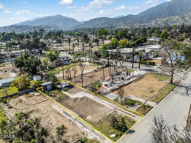 2669 Glen Ave, Altadena CA: https://media.crmls.org/mediaz/2f113e80-effa-4240-8a6f-4be7131b9788.jpg