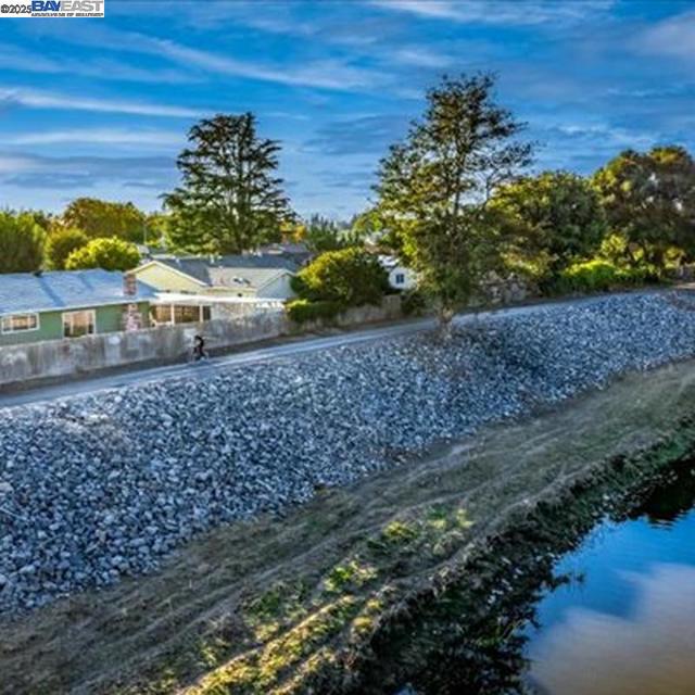 3184 Waugh Place, Fremont CA: https://media.crmls.org/mediaz/2f11d9c6-f20f-46ec-9f55-7d31f8fc1814.jpg