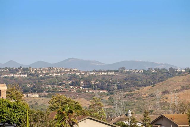 1895 Laurel Road, Oceanside CA: https://media.crmls.org/mediaz/2f12203d-4071-4763-9d00-96bd9fa9f699.jpg