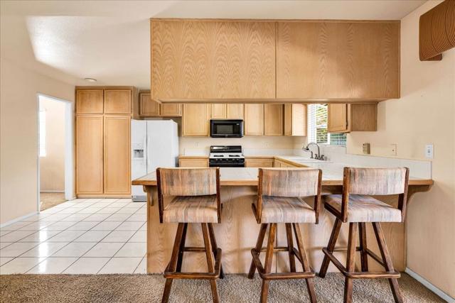 36429 Las Begonias, Cathedral City CA: https://media.crmls.org/mediaz/2f131c2a-a904-4fb3-9122-566b2b65a256.jpg