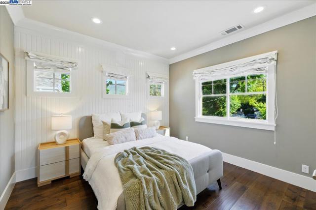 16741 Loma St, Los Gatos CA: https://media.crmls.org/mediaz/2f134c22-41f3-46ea-84d4-115d7e52254a.jpg