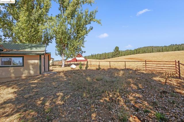 10488 Converse RD, Coulterville CA: https://media.crmls.org/mediaz/2f138a88-2568-4887-aebb-a2b783c483b4.jpg