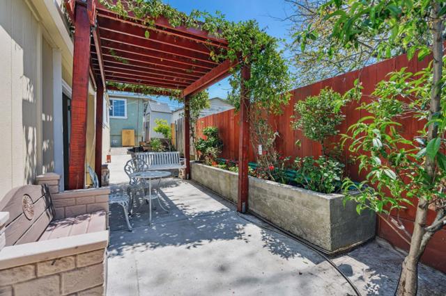 1790 Tulare Avenue, Richmond CA: https://media.crmls.org/mediaz/2f13b8ab-4620-4477-89eb-7154a584e6c6.jpg