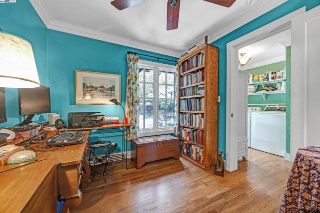 203 Roberta Ave, Pleasant Hill CA: https://media.crmls.org/mediaz/2f13c943-b029-4095-a24d-6a280fdc4d39.jpg