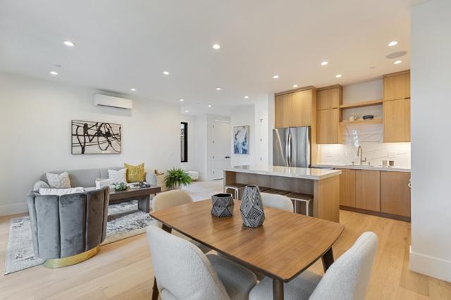 18061 Saratoga Los Gatos Road, Monte Sereno CA: https://media.crmls.org/mediaz/2f1422e9-da71-47b0-aa82-30c7e4130814.jpg