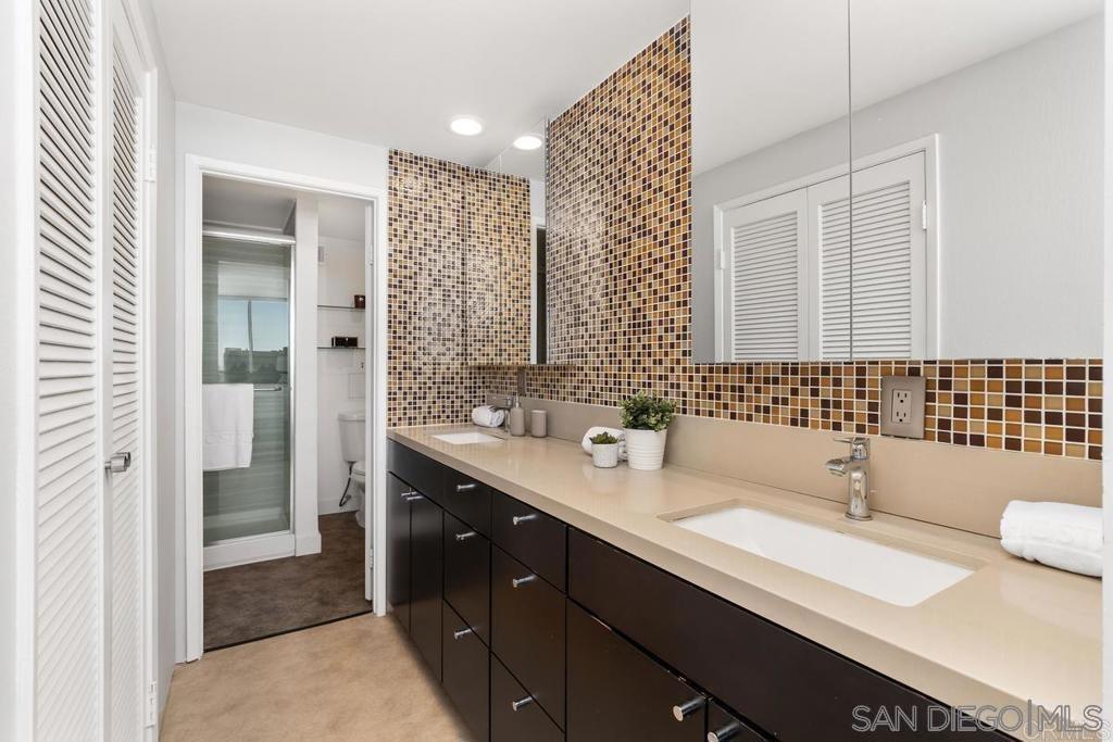 2500 Torrey Pines Rd. - photo 5