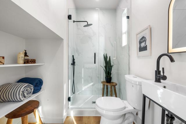 1203 N Normandie Ave, Los Angeles CA: https://media.crmls.org/mediaz/2f15b4f8-0942-4617-b8a4-23eebc5677ae.jpg