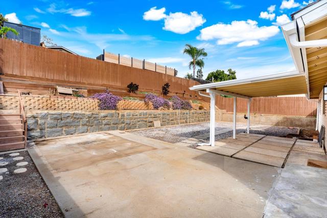 9121 Heatherdale Street, Santee CA: https://media.crmls.org/mediaz/2f15e8b9-7392-4eb6-bbb5-3f836d2a62dc.jpg