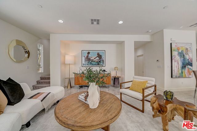 Image 3 for 638 N Gramercy Pl, Los Angeles, CA 90004
