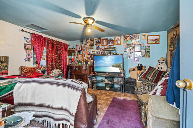 1156 S Alma Avenue, Los Angeles CA: https://media.crmls.org/mediaz/2f176ef0-00e3-479c-b783-fcd394a311a0.jpg