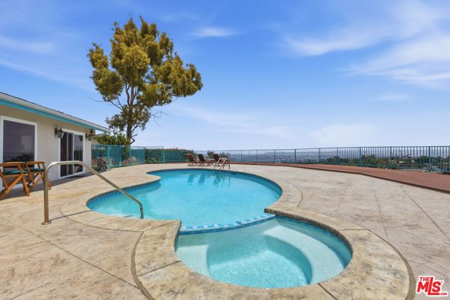27138 Diamondhead Lane, Rancho Palos Verdes, California 90275, 3 Bedrooms Bedrooms, 0 ,2 BathroomsBathrooms,Residential,For Sale,Diamondhead,0,26829357