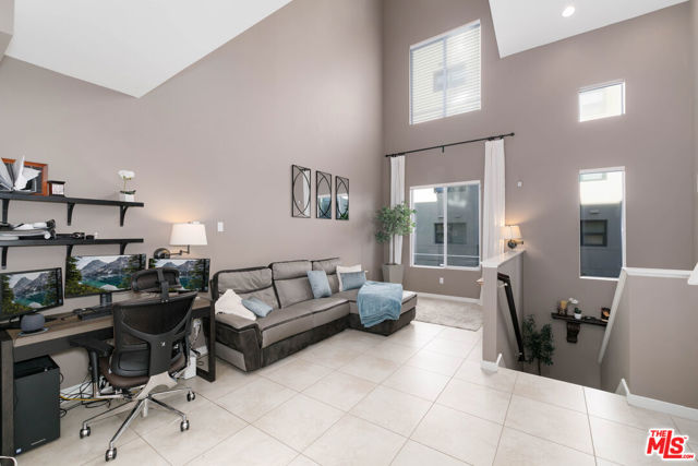 507 Rockefeller, Irvine CA: https://media.crmls.org/mediaz/2f17ea2b-ce00-4064-9707-49ee6b2104d3.jpg