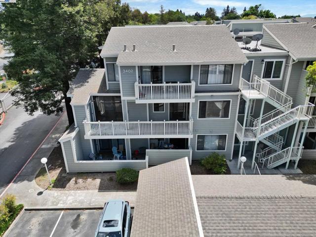 3402 Pinewood Ter, Fremont CA: https://media.crmls.org/mediaz/2f18f2c9-e030-45d3-b865-c55f6b9d64ce.jpg