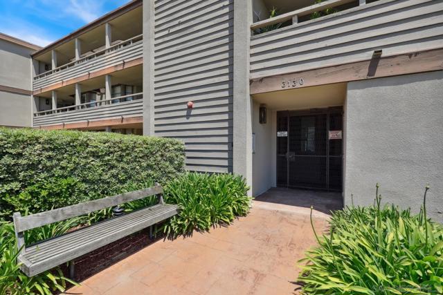 3130 Avenida De Portugal, San Diego CA: https://media.crmls.org/mediaz/2f19ac11-8396-4c6d-8318-8df12f3a46fd.jpg