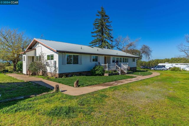 4774 Camanche Parkway N, Ione, California 95640-9412, 4 Bedrooms Bedrooms, ,2 BathroomsBathrooms,Single Family Residence,For Sale,Camanche Parkway N,41055217