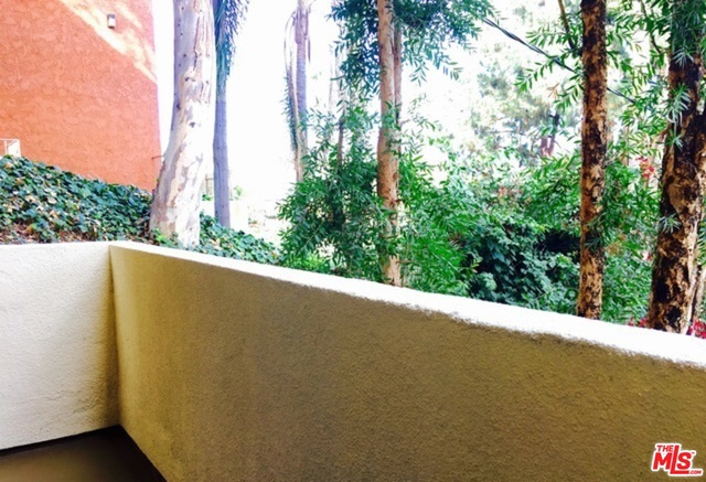 3712 Evans Street, Los Angeles CA: https://media.crmls.org/mediaz/2f1a2f6b-a046-459b-85c1-5fe10d54ff42.jpg