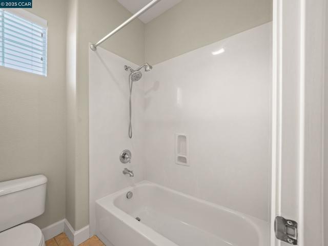 929 Painted Shore Court, Oakley CA: https://media.crmls.org/mediaz/2f1abed8-2a70-4af9-a526-b269de51fc66.jpg