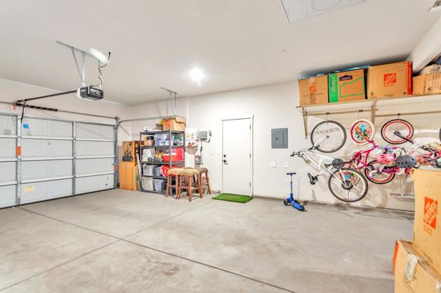 172 Vienna Way, Hollister CA: https://media.crmls.org/mediaz/2f1b3ccf-d084-4c07-bdd5-3162aebf0b30.jpg