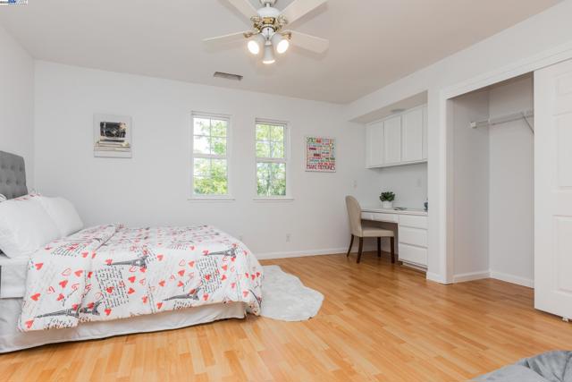 4008 Mount Vernon Pl, Dublin CA: https://media.crmls.org/mediaz/2f1b3cf7-73cd-4cf0-98f9-33be2fae060e.jpg