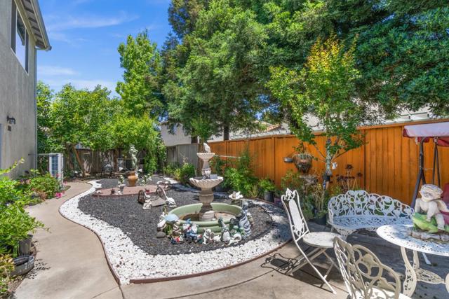 10628 Hidden Grove Circle, Stockton CA: https://media.crmls.org/mediaz/2f1bf501-c220-4fc6-831f-3cae83fbbbdb.jpg