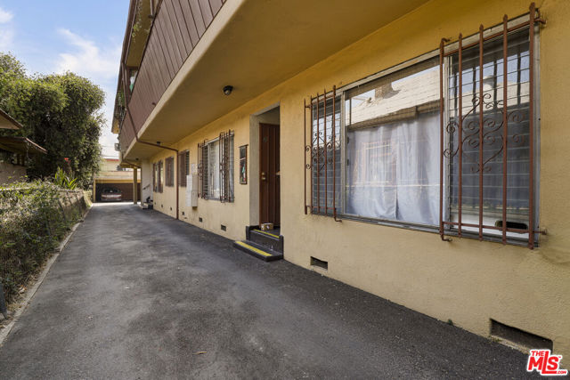  Commercial for Sale in Los Angeles, California