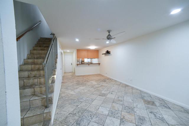 9860 Dale Ave, Spring Valley CA: https://media.crmls.org/mediaz/2f1c6726-733c-4964-a21d-64fa7588e1da.jpg