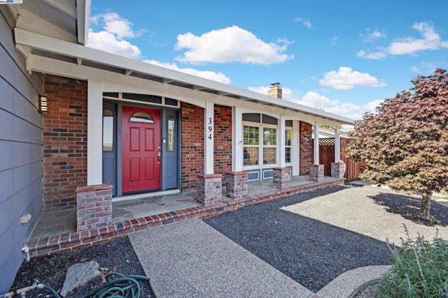 394 Encino, Livermore CA: https://media.crmls.org/mediaz/2f1c7334-3895-497e-b570-213c282f4314.jpg