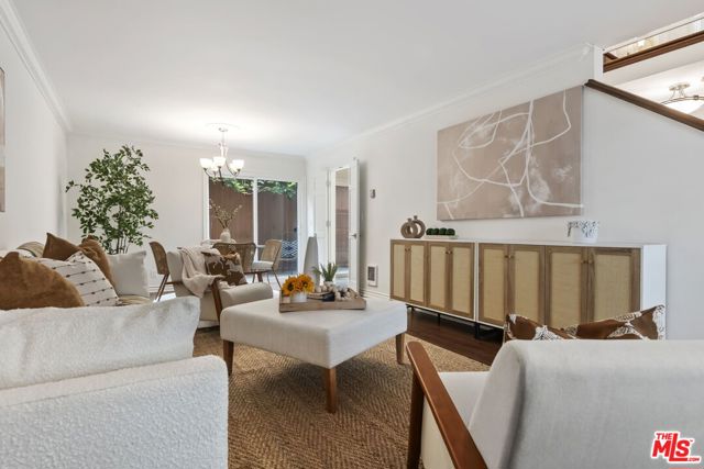 1011 5th Street, Santa Monica CA: https://media.crmls.org/mediaz/2f1db372-4946-4fb3-8a65-c371e0551ce9.jpg