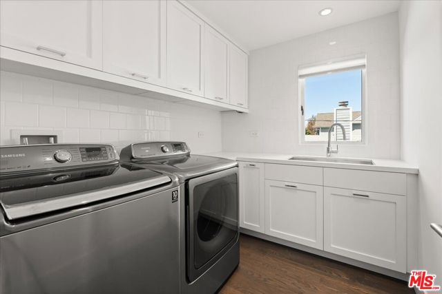 4525 Melbourne Avenue, Los Angeles CA: https://media.crmls.org/mediaz/2f1e8584-3695-4a4a-adf0-3fc9fb3716fb.jpg
