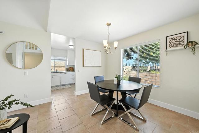 801 Caminito Azul, Carlsbad CA: https://media.crmls.org/mediaz/2f1edcec-2d57-4105-9835-d8ce0301e00a.jpg