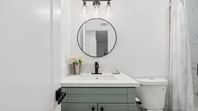 Detail Gallery Image 14 of 23 For 7833 Camino Huerta, San Diego,  CA 92122 - 2 Beds | 1 Baths