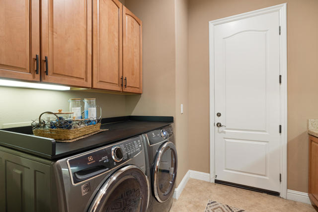 50605 Verano Drive, La Quinta CA: https://media.crmls.org/mediaz/2f204a12-1e01-4d7a-8dd4-41ded8ffe345.jpg