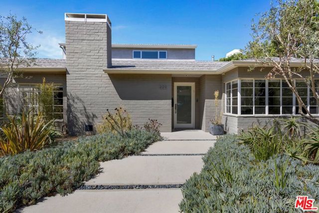 555 Almar Avenue photo 3