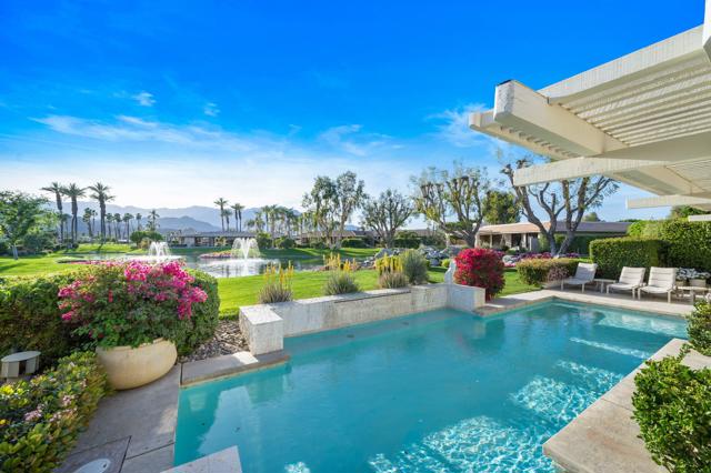 23 Park Lane, Rancho Mirage CA: https://media.crmls.org/mediaz/2f220563-4229-4673-944a-f8544d7cc6ec.jpg