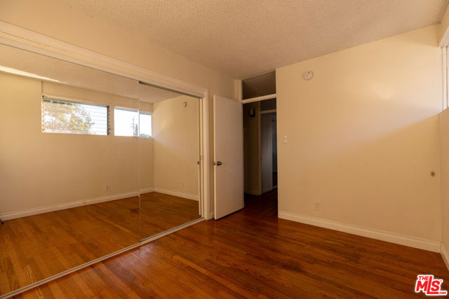 11131 ROSE Avenue, Los Angeles CA: https://media.crmls.org/mediaz/2f226f23-8a37-4253-a184-1a57f05d6310.jpg