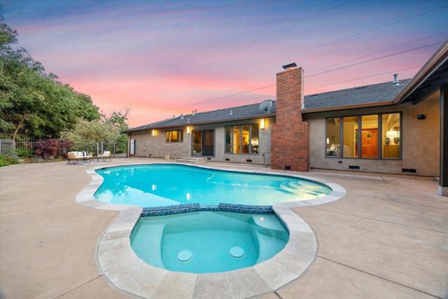 20811 Norada Court, Saratoga CA: https://media.crmls.org/mediaz/2f233668-231e-48f4-82fb-6d5fda33af7c.jpg
