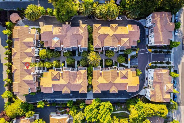 329 Cherokee Loop, Mountain View CA: https://media.crmls.org/mediaz/2f235afb-49b3-46a4-a4de-edd68e22ef47.jpg