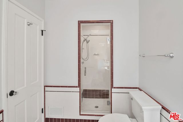 2383 Panorama Terrace, Los Angeles CA: https://media.crmls.org/mediaz/2f239c35-ee28-4686-ac48-58ac75e3910f.jpg