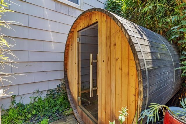1833 Brandon Street, Oakland CA: https://media.crmls.org/mediaz/2f253eb9-ee9b-459a-983c-ee4cd49f2aca.jpg