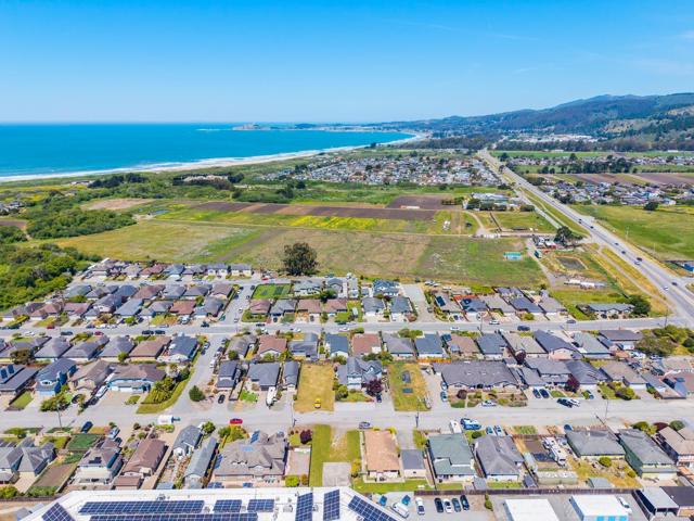 411 Belleville, Half Moon Bay CA: https://media.crmls.org/mediaz/2f254b57-115c-4136-b1eb-f94679588cda.jpg