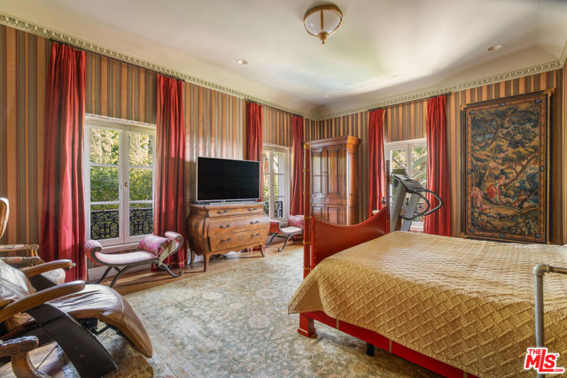 761 Bel Air Road, Los Angeles CA: https://media.crmls.org/mediaz/2f25daa1-2f50-4302-a78d-81b1a3f44524.jpg