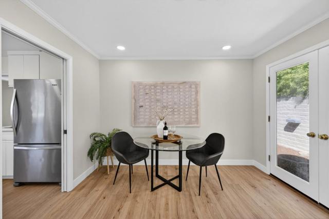 2169 Yorkshire Way, Mountain View CA: https://media.crmls.org/mediaz/2f264cbb-a39b-488a-84a4-11b0f3d39712.jpg