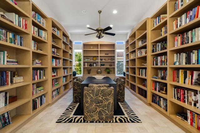 443 Tomahawk Drive, Palm Desert CA: https://media.crmls.org/mediaz/2f268017-c80d-430e-b346-d335fdb5cf70.jpg