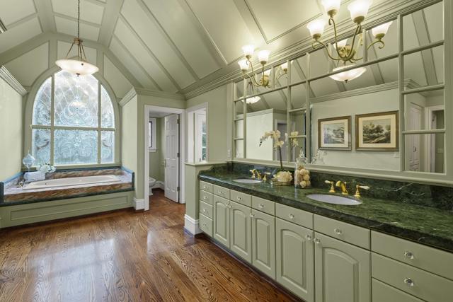 12359 Farr Ranch Road, Saratoga CA: https://media.crmls.org/mediaz/2f268896-fd43-4f0b-b74b-423ff2af54be.jpg