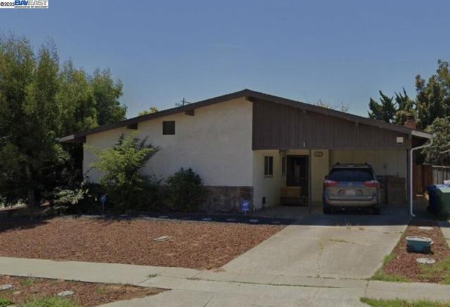 1244 Rosewood Way, Alameda CA: https://media.crmls.org/mediaz/2f269ee8-536a-4aa0-b18e-066a631313db.jpg