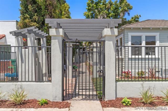 4118 39Th St, San Diego CA: https://media.crmls.org/mediaz/2f2739b5-b3d7-4385-acf8-3cd7afad4b29.jpg