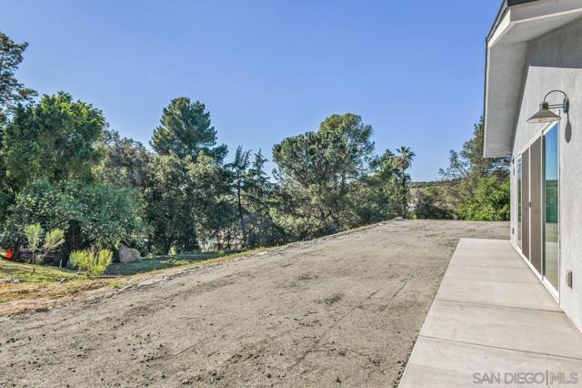 1450 1452 Rock Terrace, Alpine CA: https://media.crmls.org/mediaz/2f27adc8-1a6b-4362-bb82-36364bb74234.jpg