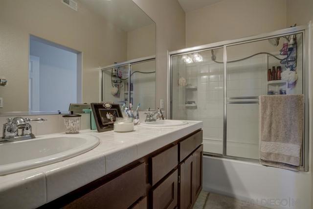 1386 Dandelion Way, San Marcos CA: https://media.crmls.org/mediaz/2f27b699-e6dd-4cb4-8a88-b22395ca07b4.jpg