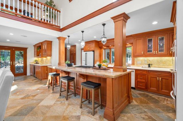 23447 Skyview Terrace, Los Gatos CA: https://media.crmls.org/mediaz/2f2879b5-8cd2-4670-8889-a607aa4d9291.jpg